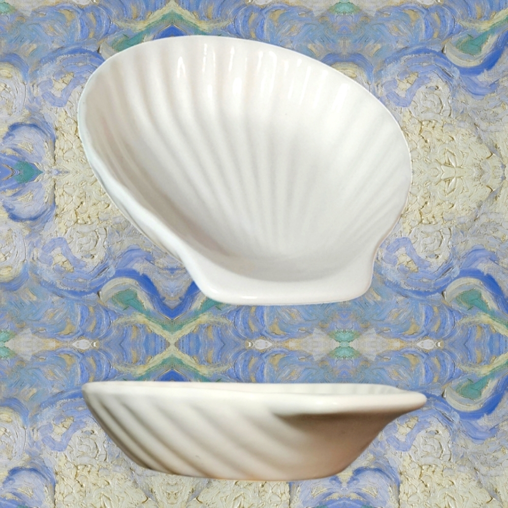 Elegant Ceramic Sea Shell Catch-all Dish/Home Decor Accent